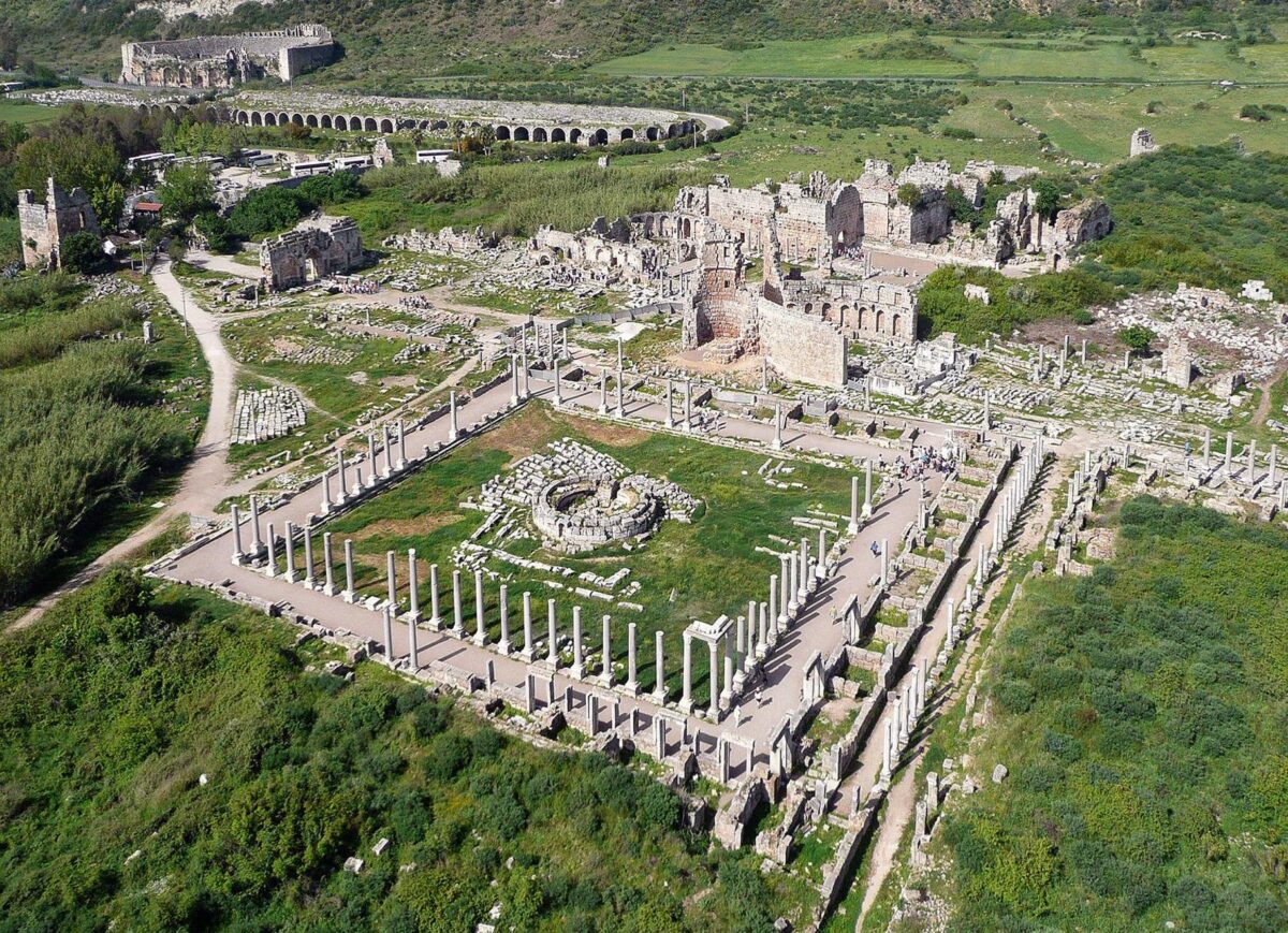 Drevni grad Perge u današnjoj Turskoj