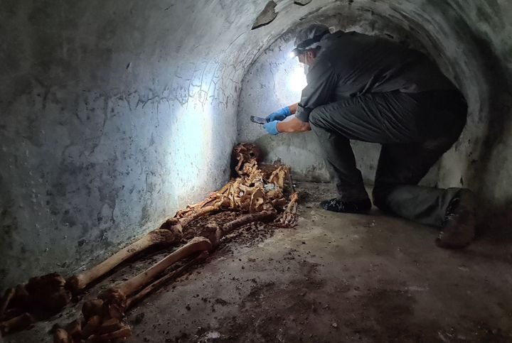 Izuzetno dobro očuvani ostaci rimskog sveštenika pronađeni u Pompeji