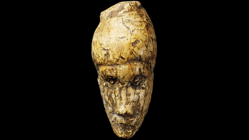 Najstariji portret ljudskog lica isklesan je od slonovače pre više od 25.000 godina u Dolni Vestonice