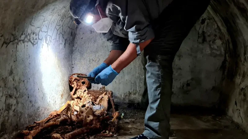 Jedna osoba u Pompeji je bila mumificirana i bogato sahranjena, ALI ZAŠTO?