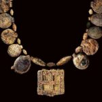 Ogrlica od zlata i dragog kamenja (foto: MOLA)