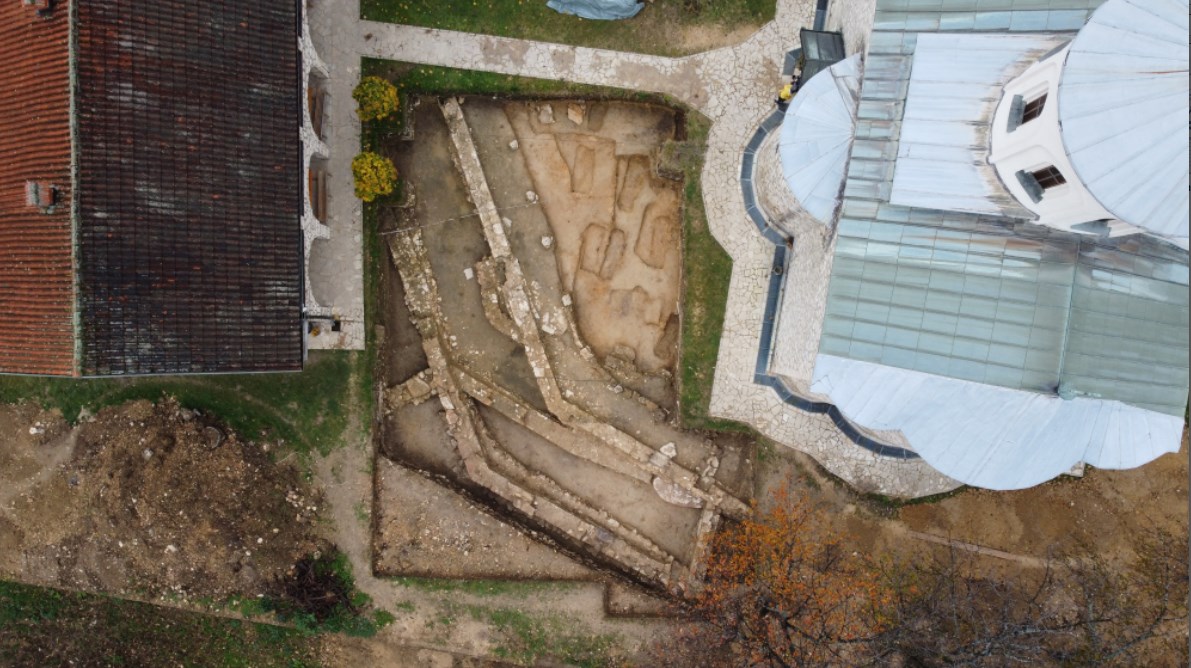Arheološka istraživanja u manastiru Papraća donela su zanimljiva i neočekivana otkrića