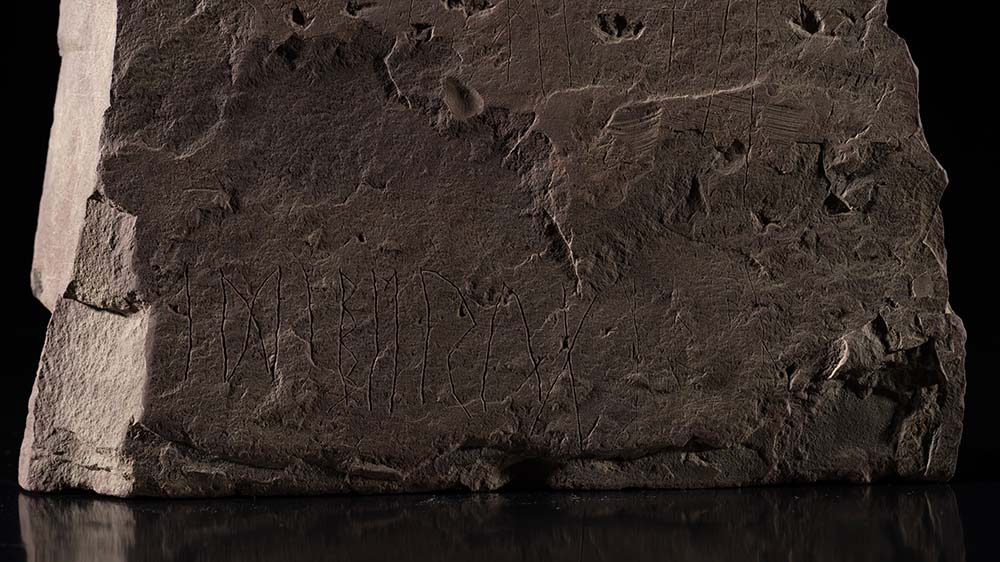 Pronađen najstariji kamen ispisan runama