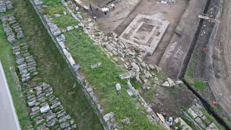 U grčkom gradu Pestumu na jugu Italije arheolozi pronašli statue Erosa i Afrodite