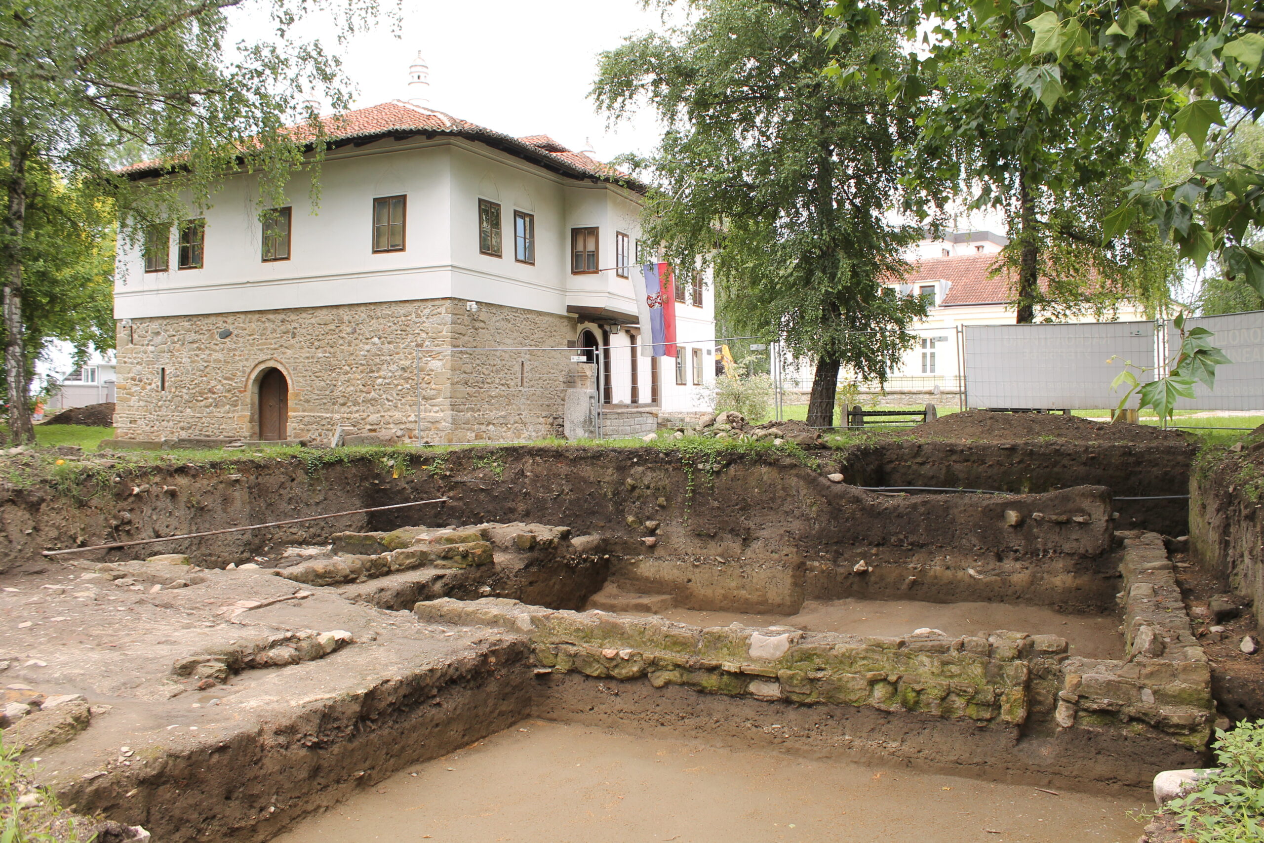 Grad ispod grada: arheološka istraživanja u dvorištu Narodnog muzeja u Čačku donela važno otkriće