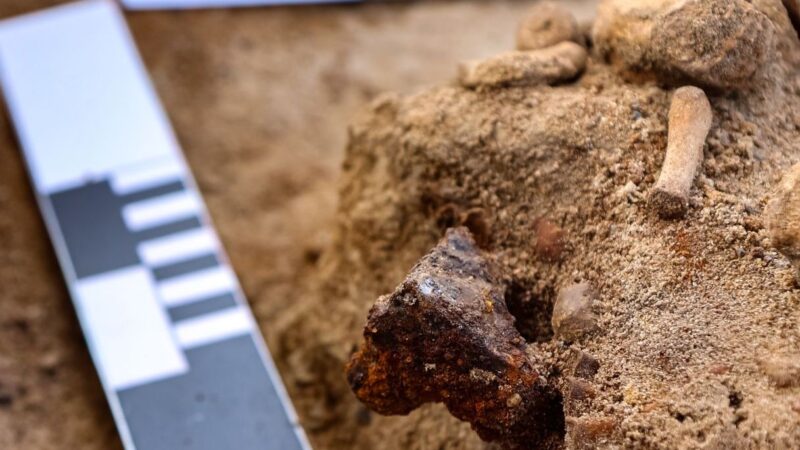 Arheolozi su otkrili 400 godina staru sahranu deteta vampira