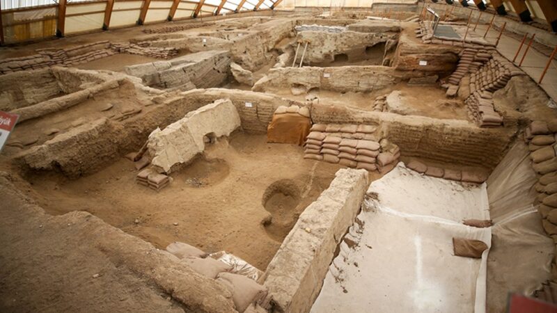 Otkriven najstariji hleb na svetu u Čatalhujuku, starosti 8.600 godina