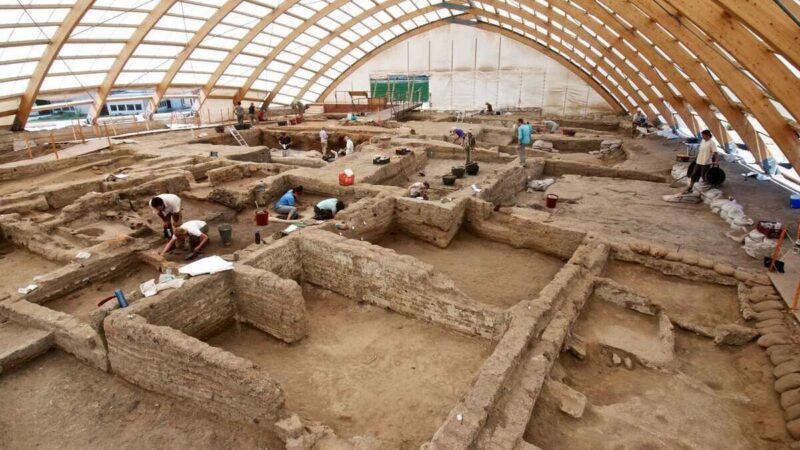 Koliko je ljudi živelo u Čatalhujuku pre 8.600 godina?