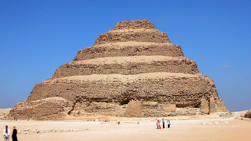 Prva egipatska piramida, Stepenasta piramida, izgrađena je pomoću hidrauličnog sistema