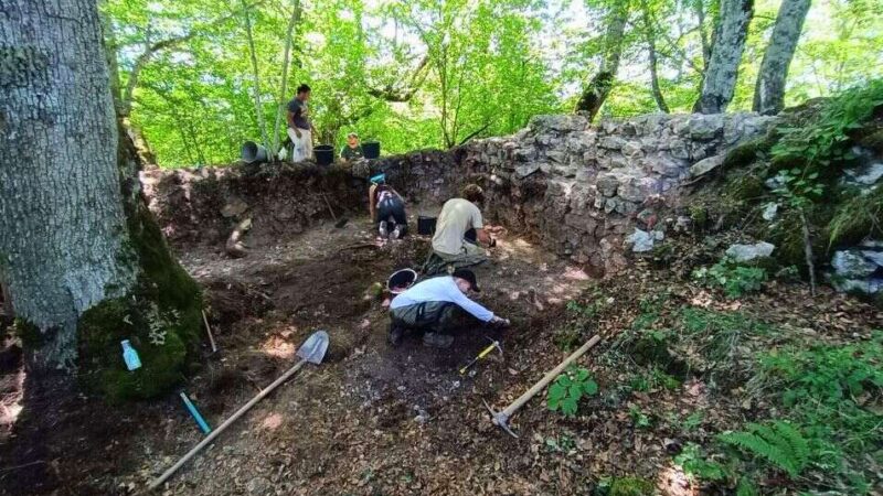 Započeta istraživanja srednjovekovnog grada Pavlovac u Prači, BiH