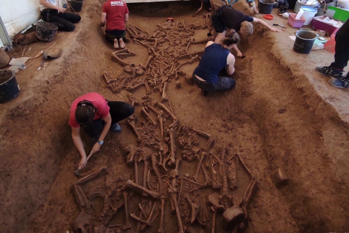 Masovna grobnica skeleta bez lobanja – 7.000 godina stara misterija neolitskog naselja Vráble