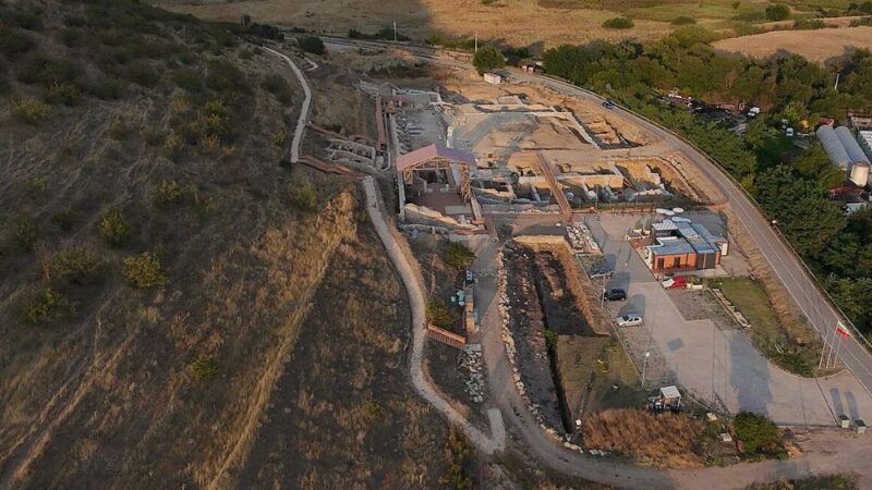 Dve osobe mešovitog porekla otkrivene na kasnoantičkoj nekropoli Herakleji Sintiki