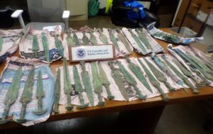 Zaplenjeni arheološki artefakti na granici