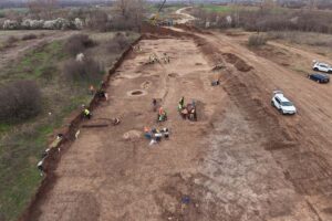 Tokom zaštitinih arheoloških istraživanja otkriveni su ostaci naselja i grobova iz starčevačke kulture (foto: Zavod za zaštitu spomenika kulture Niš)