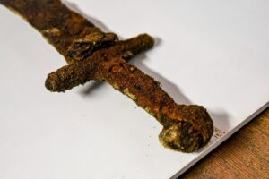 Srednjovekovni mač (foto: Muzeum Ziemi Wronieckiej)