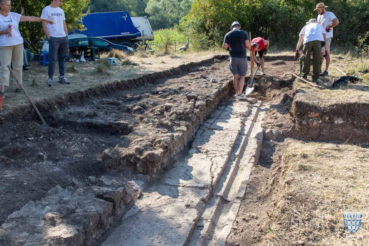 Nova arheološka istraživanja u Kominima. Arheolozi istražuju jedan od najznačajnijih rimskih gradova u Crnoj Gori